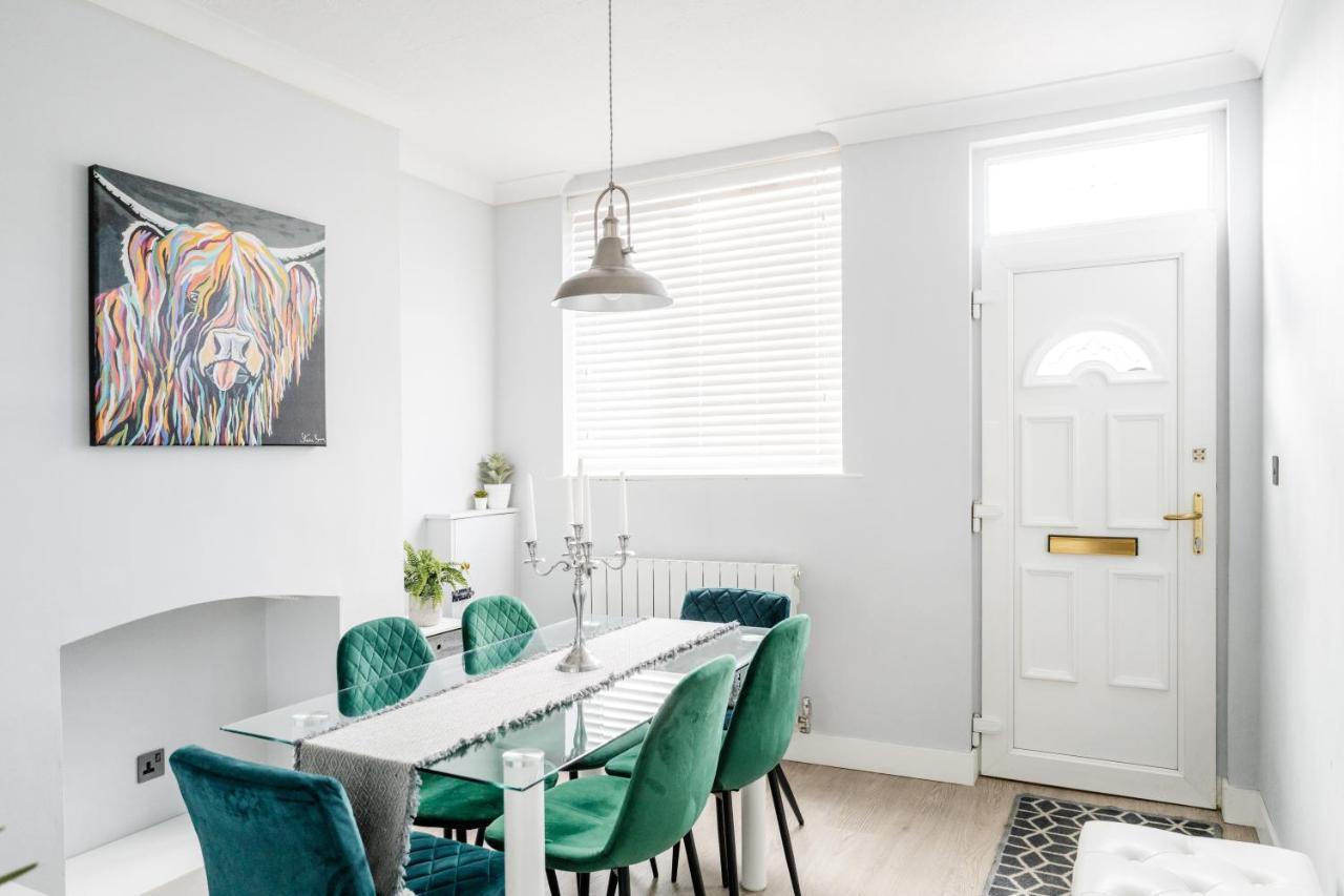 Churnet Valley Townhouse - Modern Cheadle House Villa ภายนอก รูปภาพ