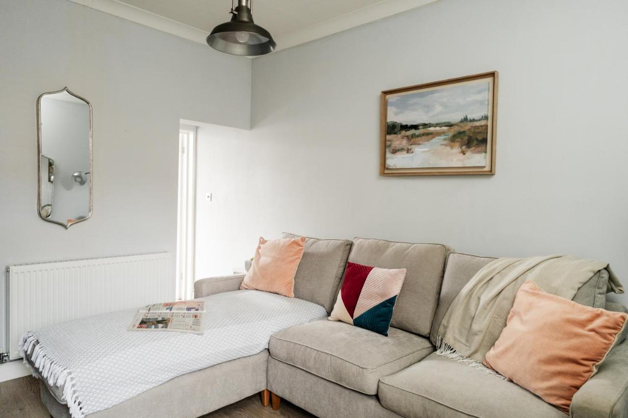 Churnet Valley Townhouse - Modern Cheadle House Villa ภายนอก รูปภาพ