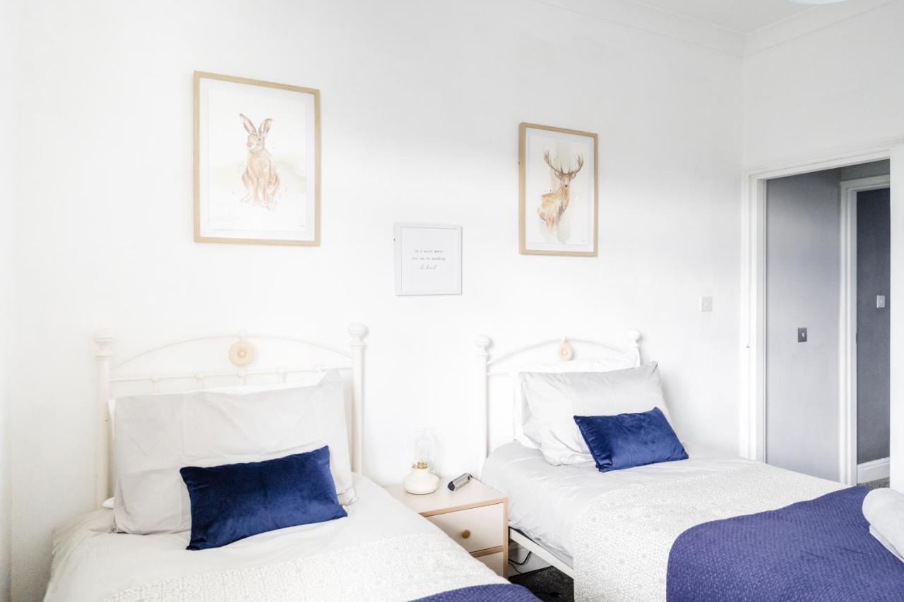 Churnet Valley Townhouse - Modern Cheadle House Villa ภายนอก รูปภาพ